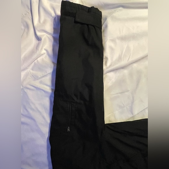 Levi Strauss & Co. Signature Winter Coat in a size Medium. - Picture 9 of 11